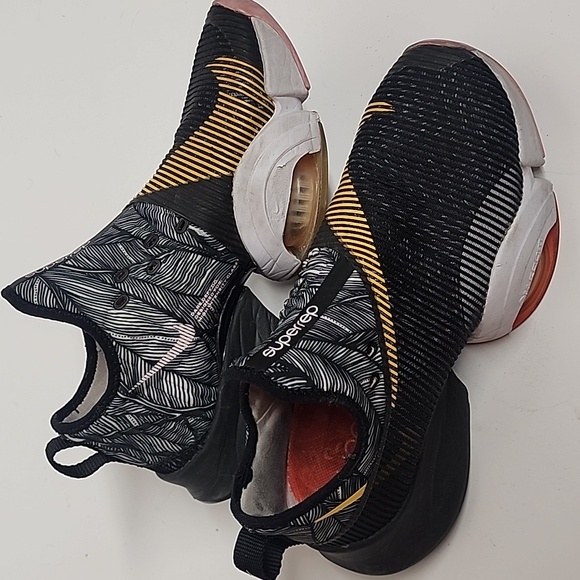 Nike air zoom superrep womens sz 7 black lazer super comfortable running shoes. - Picture 1 of 9